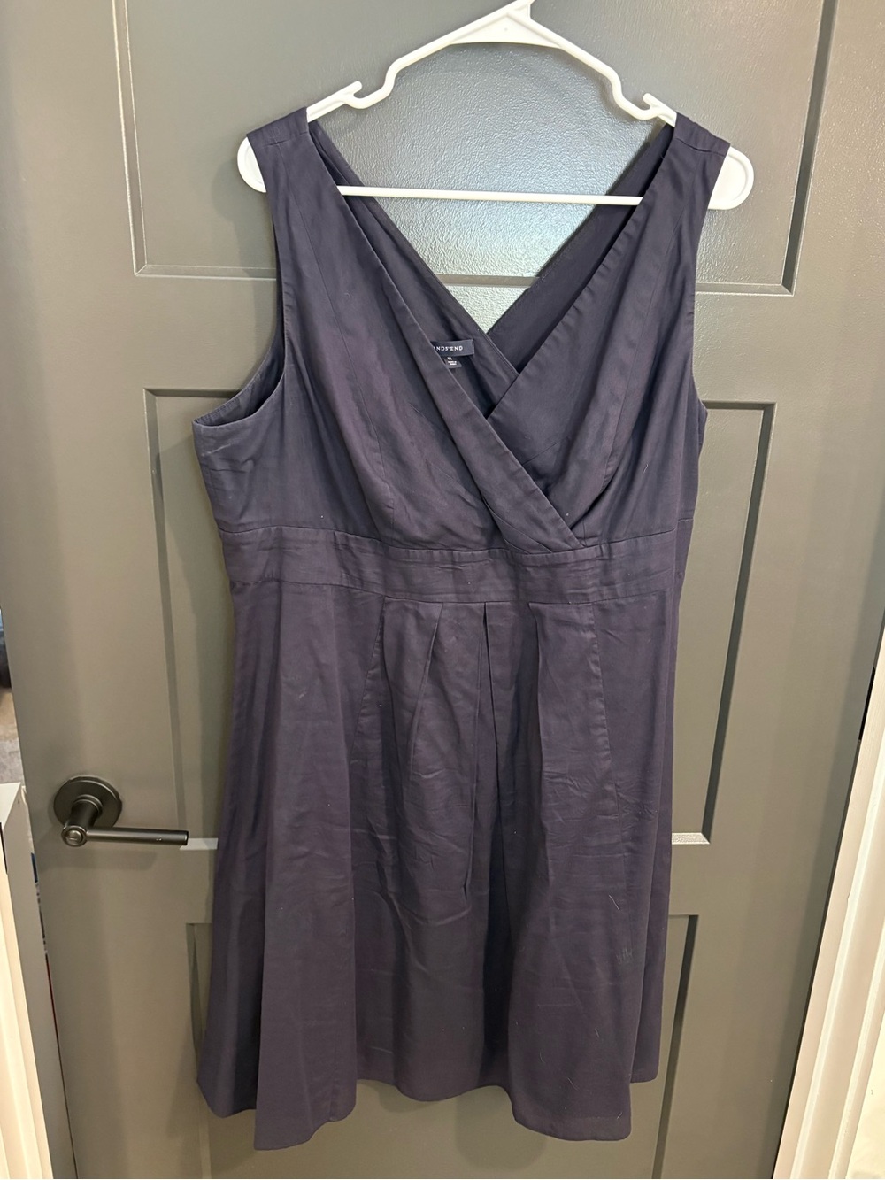 Lands' End Sleeveless V-Neck Midi Dress in Deep Navy